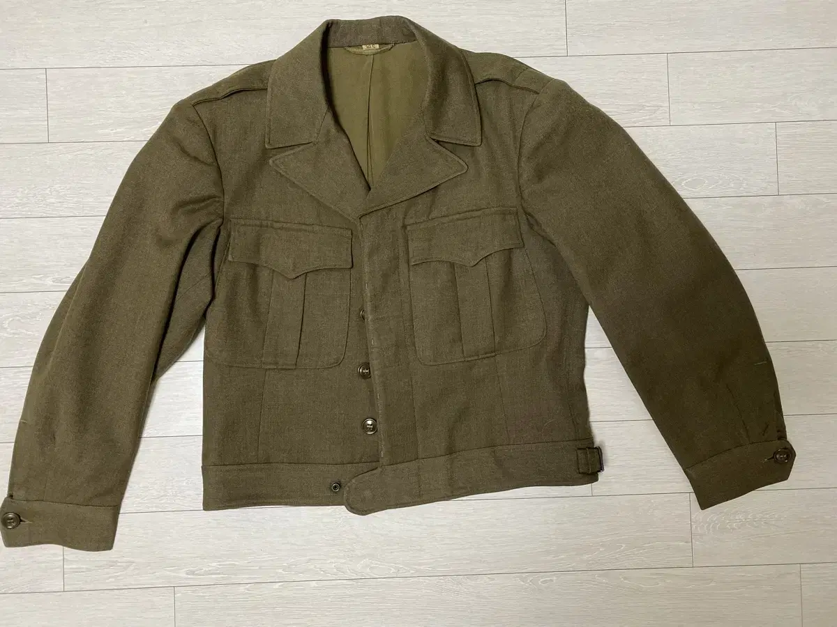 미 육군 아이크 자켓(US Army IKE jacket)